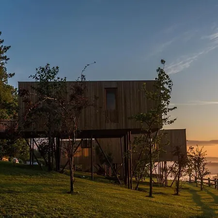 De Canduas 山林小屋 Cabana de Bergantiños